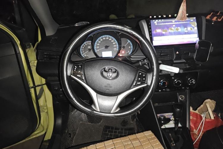 Used Toyota YARiS L Zhi Xuan 2017 1.5E CVT Enhanced Performance Edition Steering Wheel