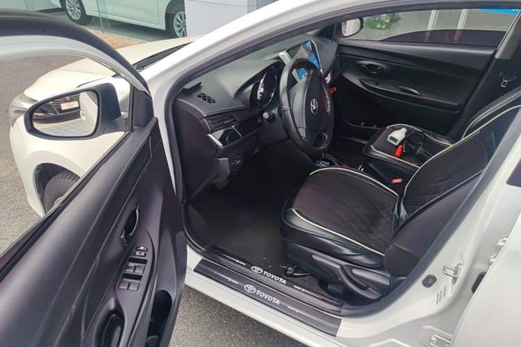 Used Toyota YARiS L Zhi Xuan 2017 1.5E CVT Enhanced Performance Edition Driver Seat