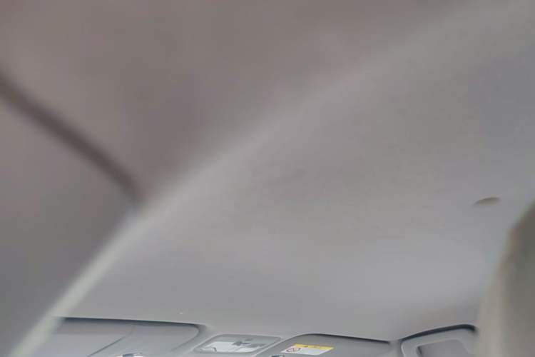 Used Toyota YARiS L Zhi Xuan 2017 1.5E CVT Enhanced Performance Edition Headliner