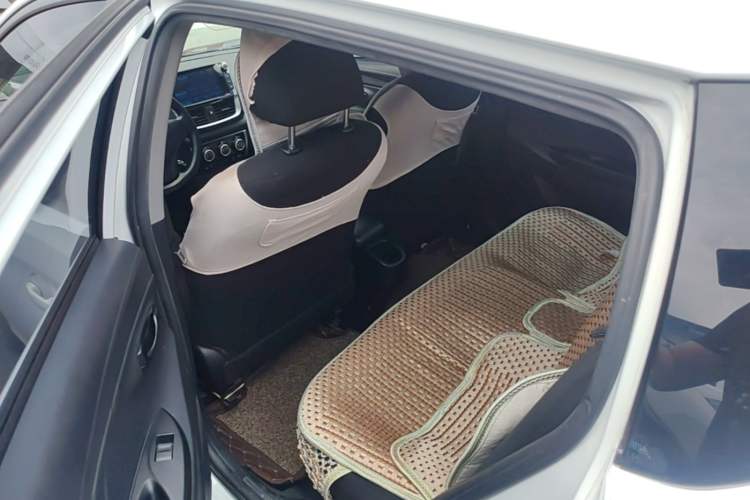 Used Toyota YARiS L Zhi Xuan 2017 1.5E CVT Enhanced Performance Edition Left Rear Seat