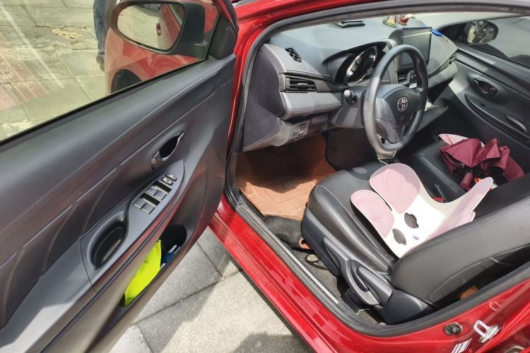 Used Toyota YARiS L Zhi Xuan 2017 1.5E CVT Enhanced Performance Edition Driver Seat