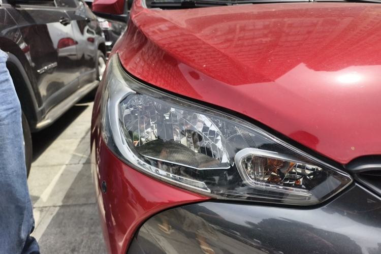 Used Toyota YARiS L Zhi Xuan 2017 1.5E CVT Enhanced Performance Edition Right Front Headlight