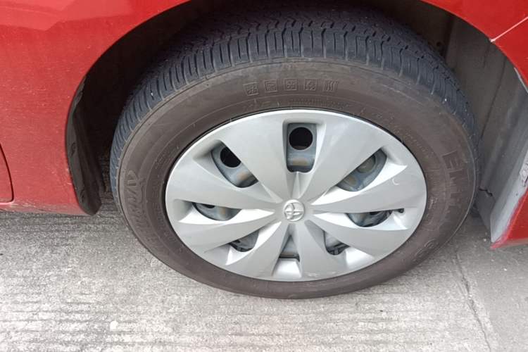 Used Toyota YARiS L Zhi Xuan 2017 1.5E CVT Enhanced Performance Edition Right Front Wheel Hub