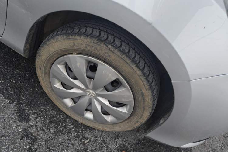 Used Toyota YARiS L Zhi Xuan 2017 1.5E CVT Enhanced Performance Edition Right Front Wheel Hub