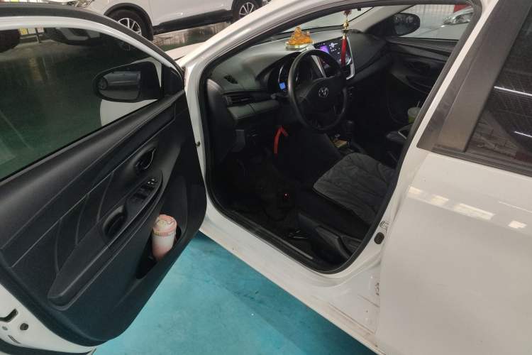 Used Toyota YARiS L Zhi Xuan 2017 1.5E CVT Enhanced Performance Edition Driver Seat