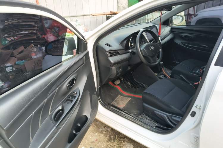 Used Toyota YARiS L Zhi Xuan 2017 1.5E CVT Enhanced Performance Edition Driver Seat