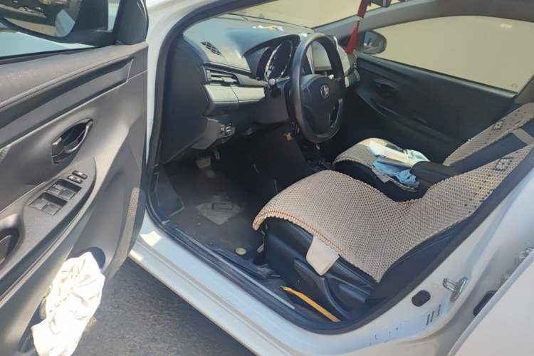 Used Toyota YARiS L Zhi Xuan 2017 1.5E CVT Enhanced Performance Edition Driver Seat