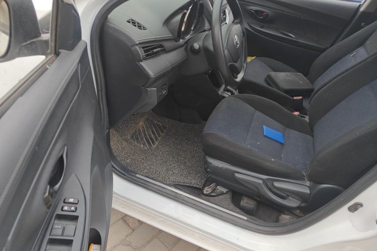Used Toyota YARiS L Zhi Xuan 2017 1.5E CVT Enhanced Performance Edition Driver Seat