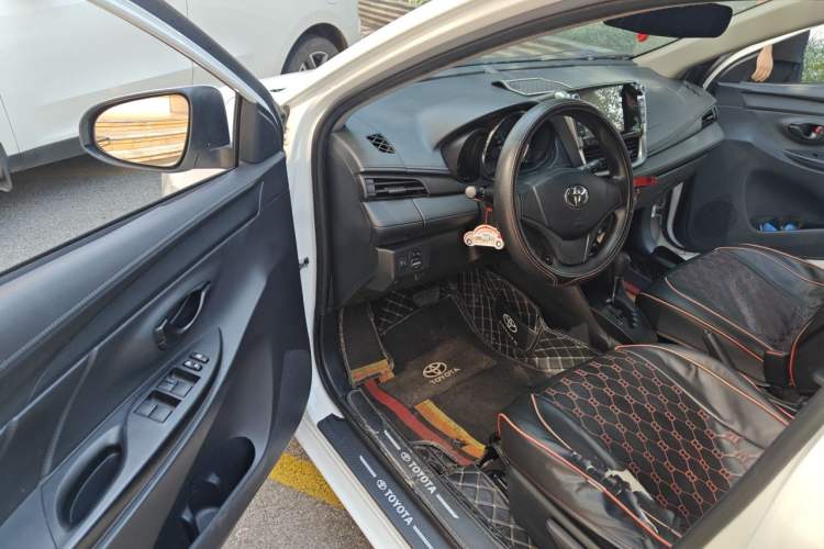 Used Toyota YARiS L Zhi Xuan 2017 1.5E CVT Enhanced Performance Edition Driver Seat