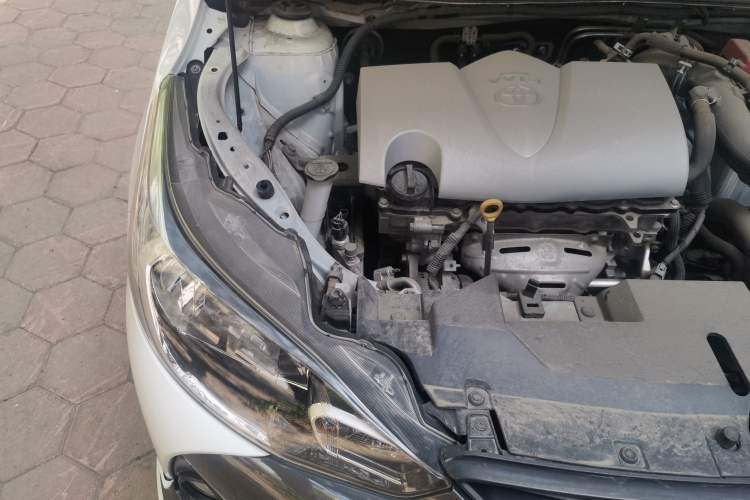 Used Toyota YARiS L Zhi Xuan 2017 1.5G CVT JingSu Model with Upgraded Sunroof Engine Bay Right