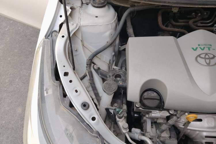 Used Toyota YARiS L Zhi Xuan 2017 1.5E CVT Enhanced Performance Edition Engine Bay Right