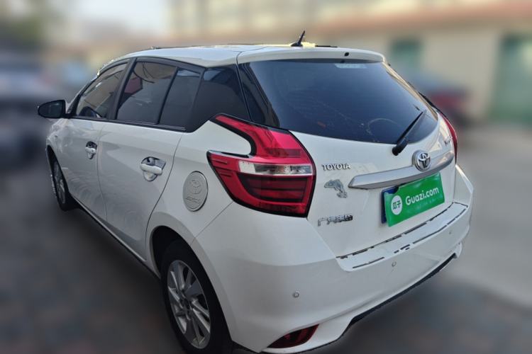 Used Toyota YARiS L Zhi Xuan 2017 1.5G CVT JingSu Model with Upgraded Sunroof Exterior 3