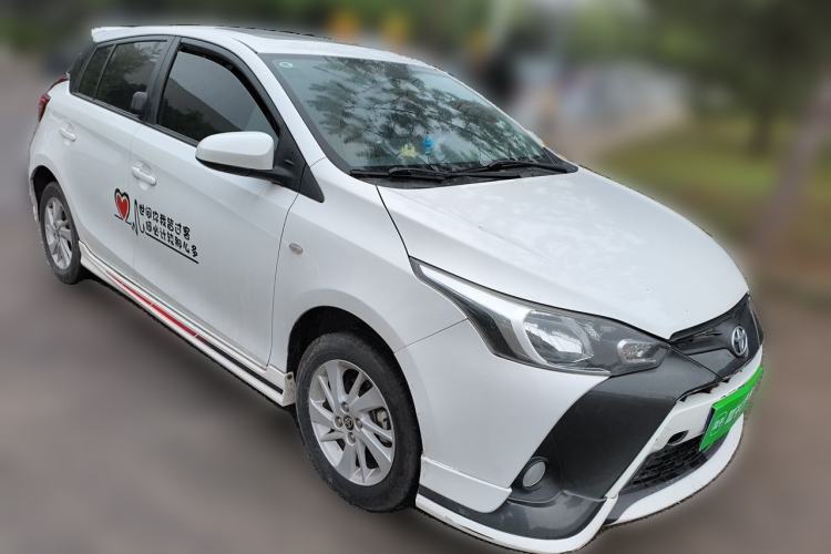 Used Toyota YARiS L Zhi Xuan 2017 1.5G CVT JingSu Model with Upgraded Sunroof Front Right 45 Deg