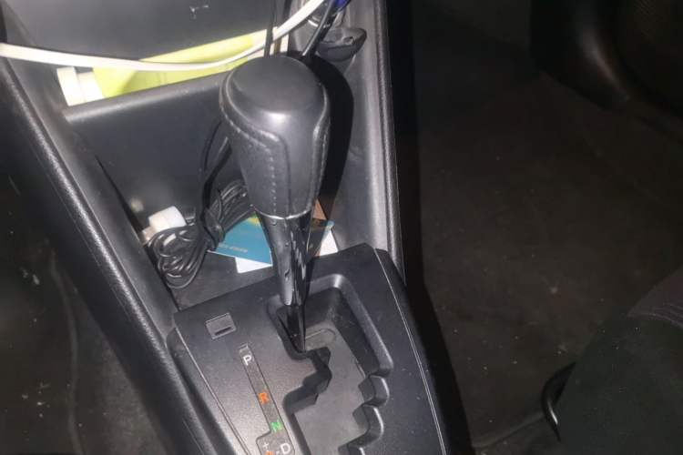 Used Toyota YARiS L Zhi Xuan 2017 1.5E CVT Enhanced Performance Edition Gear Lever