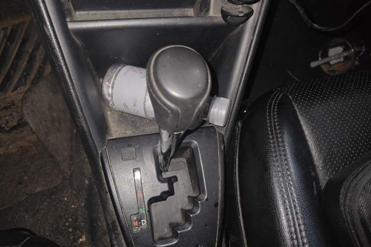 Used Toyota YARiS L Zhi Xuan 2017 1.5E CVT Enhanced Performance Edition Gear Lever