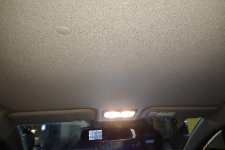 Used Toyota YARiS L Zhi Xuan 2017 1.5E CVT Enhanced Performance Edition Headliner