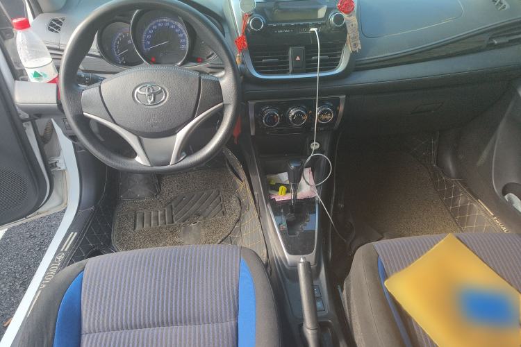 Used Toyota YARiS L Zhi Xuan 2017 1.5G CVT JingSu Model with Upgraded Sunroof Interior 2