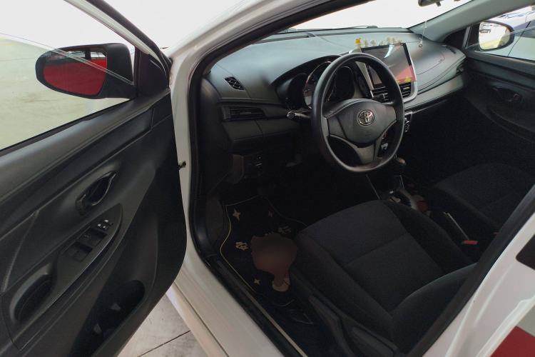 Used Toyota YARiS L Zhi Xuan 2017 1.5E CVT Enhanced Performance Edition Interior 3