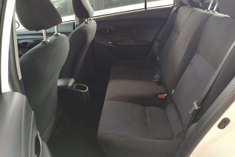 Used Toyota YARiS L Zhi Xuan 2017 1.5E CVT Enhanced Performance Edition Interior 4