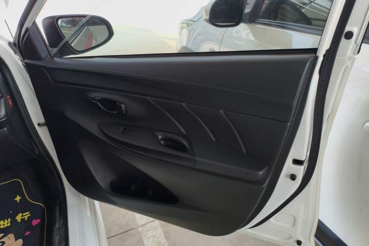 Used Toyota YARiS L Zhi Xuan 2017 1.5E CVT Enhanced Performance Edition Interior 5