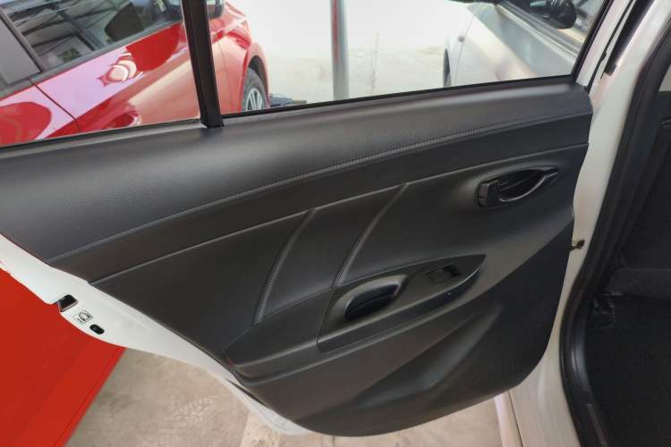 Used Toyota YARiS L Zhi Xuan 2017 1.5E CVT Enhanced Performance Edition Interior 8