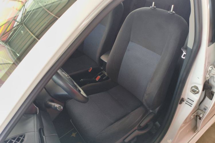 Used Toyota YARiS L Zhi Xuan 2017 1.5E CVT Enhanced Performance Edition Left Front Seat