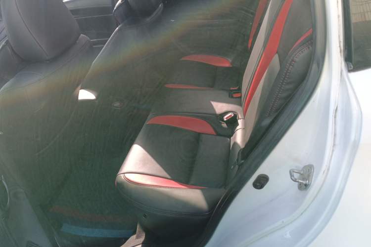 Used Toyota YARiS L Zhi Xuan 2017 1.5E CVT Enhanced Performance Edition Left Rear Seat