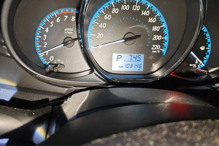Used Toyota YARiS L Zhi Xuan 2017 1.5E CVT Enhanced Performance Edition Odometer Close Up