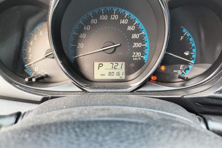 Used Toyota YARiS L Zhi Xuan 2017 1.5E CVT Enhanced Performance Edition Odometer Close Up