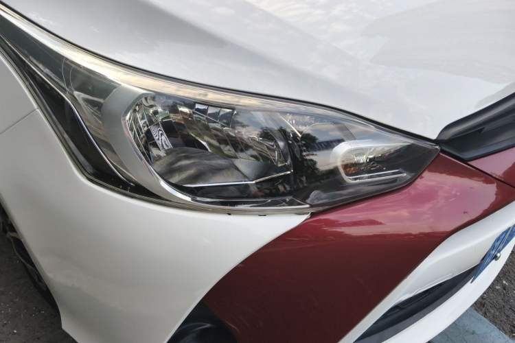 Used Toyota YARiS L Zhi Xuan 2017 1.5E CVT Enhanced Performance Edition Right Front Headlight