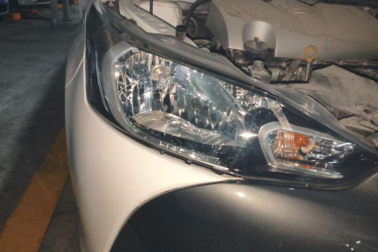 Used Toyota YARiS L Zhi Xuan 2017 1.5E CVT Enhanced Performance Edition Right Front Headlight
