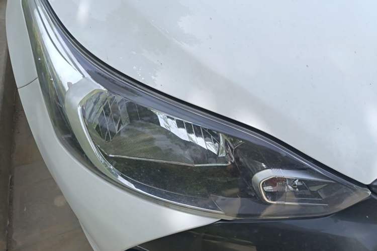 Used Toyota YARiS L Zhi Xuan 2017 1.5E CVT Enhanced Performance Edition Right Front Headlight