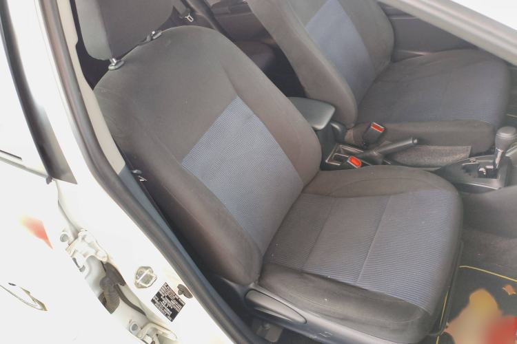 Used Toyota YARiS L Zhi Xuan 2017 1.5E CVT Enhanced Performance Edition Right Front Seat