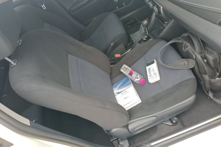 Used Toyota YARiS L Zhi Xuan 2017 1.5E CVT Enhanced Performance Edition Right Front Seat