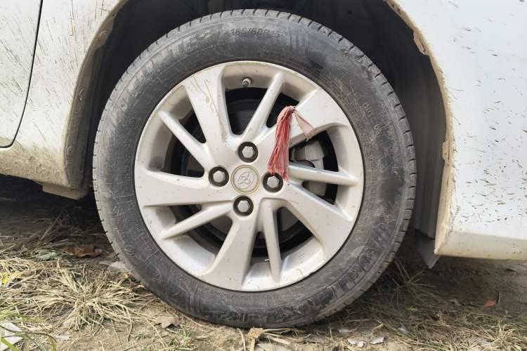 Used Toyota YARiS L Zhi Xuan 2017 1.5E CVT Enhanced Performance Edition Right Front Wheel Hub