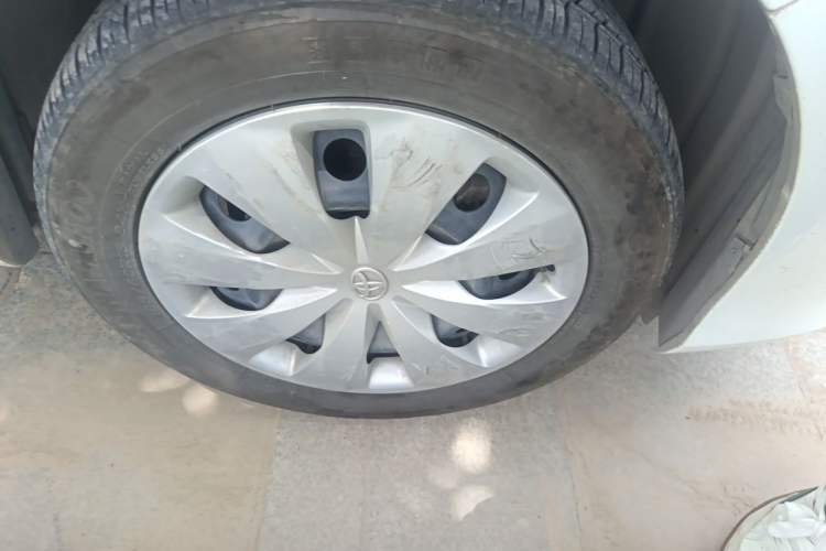 Used Toyota YARiS L Zhi Xuan 2017 1.5E CVT Enhanced Performance Edition Right Front Wheel Hub