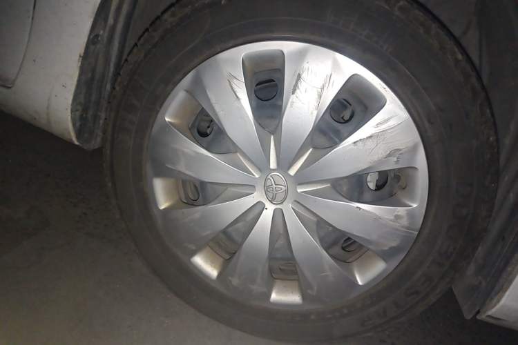 Used Toyota YARiS L Zhi Xuan 2017 1.5E CVT Enhanced Performance Edition Right Front Wheel Hub