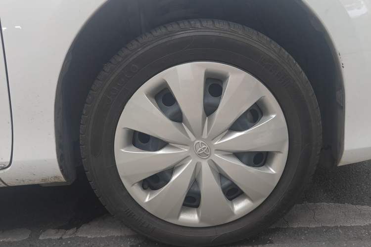 Used Toyota YARiS L Zhi Xuan 2017 1.5E CVT Enhanced Performance Edition Right Front Wheel Hub
