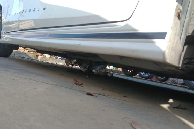 Used Toyota YARiS L Zhi Xuan 2017 1.5E CVT Enhanced Performance Edition Right Side Sill
