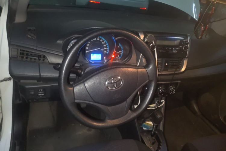 Used Toyota YARiS L Zhi Xuan 2017 1.5E CVT Enhanced Performance Edition Steering Wheel