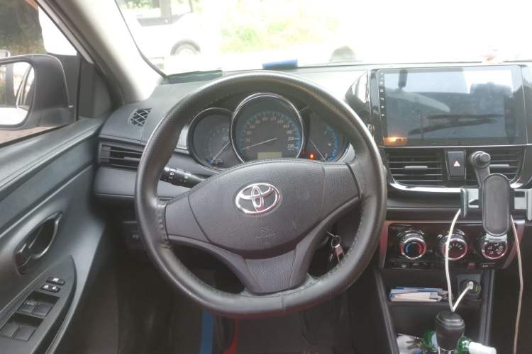 Used Toyota YARiS L Zhi Xuan 2017 1.5E CVT Enhanced Performance Edition Steering Wheel