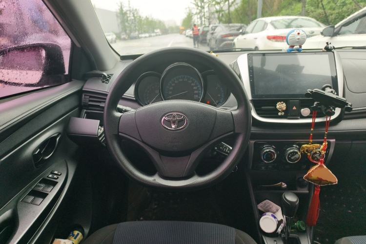 Used Toyota YARiS L Zhi Xuan 2017 1.5E CVT Enhanced Performance Edition Steering Wheel