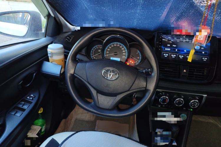 Used Toyota YARiS L Zhi Xuan 2017 1.5E CVT Enhanced Performance Edition Steering Wheel