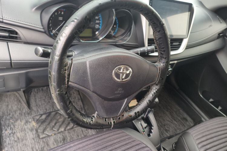 Used Toyota YARiS L Zhi Xuan 2017 1.5E CVT Enhanced Performance Edition Steering Wheel