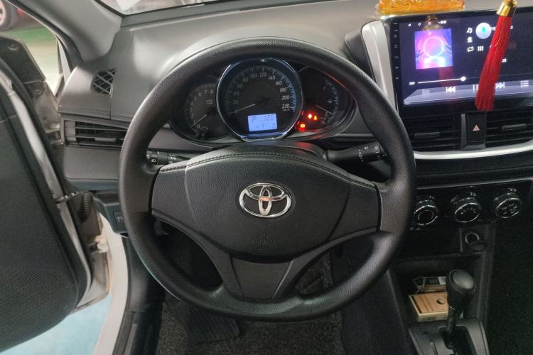 Used Toyota YARiS L Zhi Xuan 2017 1.5E CVT Enhanced Performance Edition Steering Wheel