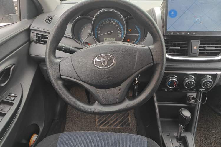 Used Toyota YARiS L Zhi Xuan 2017 1.5E CVT Enhanced Performance Edition Steering Wheel