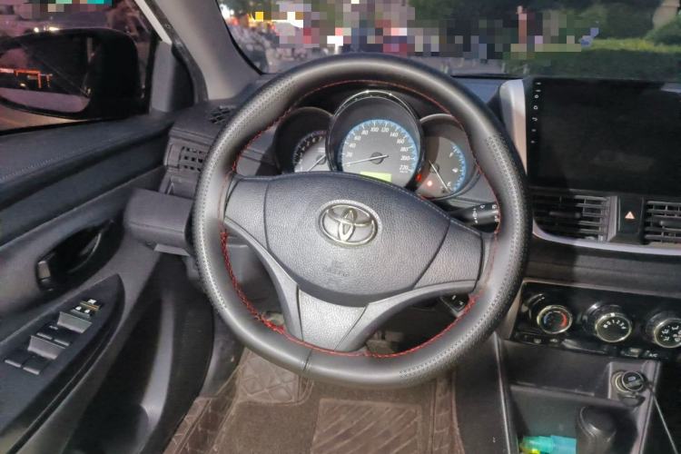 Used Toyota YARiS L Zhi Xuan 2017 1.5E CVT Enhanced Performance Edition Steering Wheel