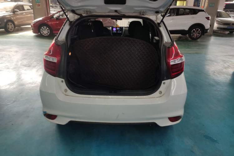 Used Toyota YARiS L Zhi Xuan 2017 1.5E CVT Enhanced Performance Edition Trunk