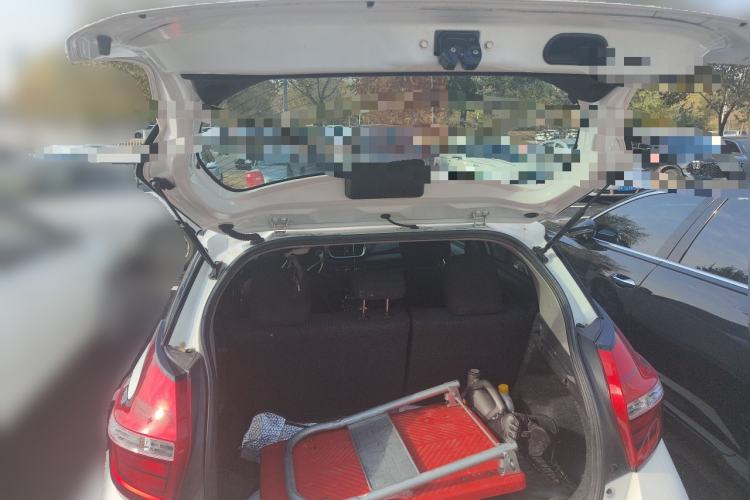 Used Toyota YARiS L Zhi Xuan 2017 1.5G CVT JingSu Model with Upgraded Sunroof Trunk