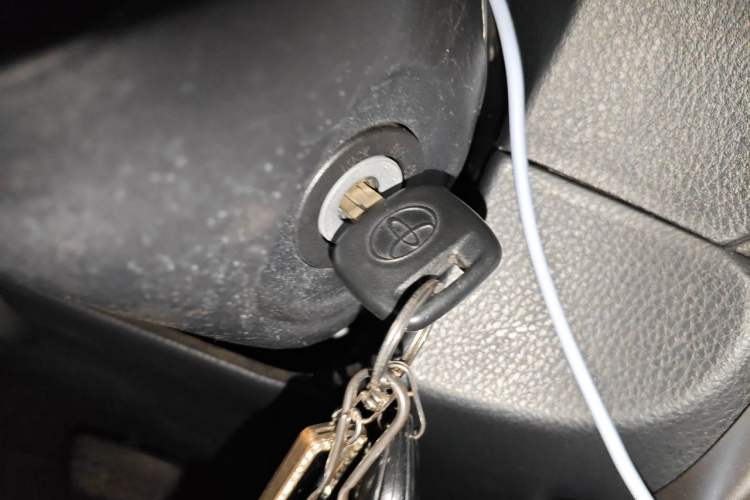 Used Toyota YARiS L Zhi Xuan 2017 1.5E CVT Enhanced Performance Edition Vehicle Key